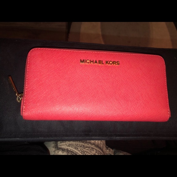 Michael Kors Handbags - Michael Kors zip around wallet